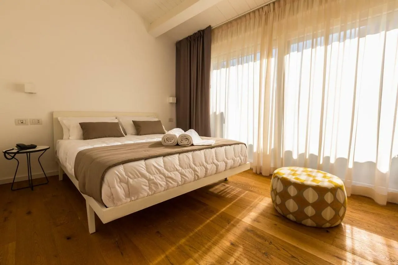 Plebis - B&B In Sicilia Nel Centro Storico Di CTA Bed & Breakfast