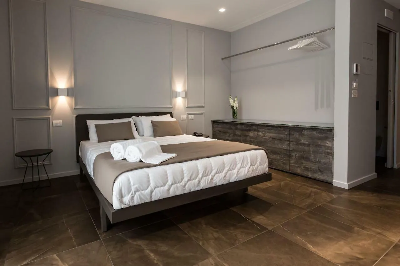 Plebis - B&B In Sicilia Nel Centro Storico Di CTA Bed & Breakfast