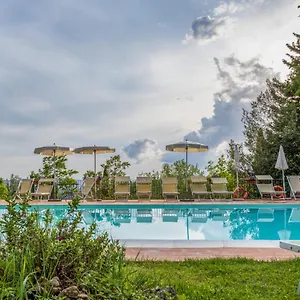 https://podere-mezzastrada.it-tuscanyhotel.com